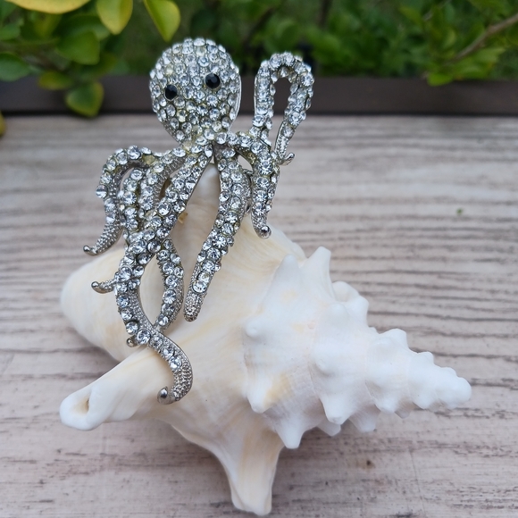 Vintage Rhinestone Octopus Stretch Ring or Necklace Piece - Picture 12 of 12